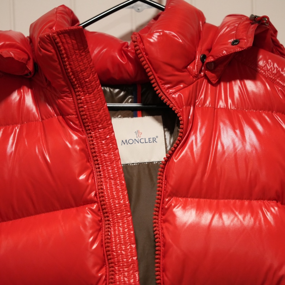 Red Moncler Maya - Picture 2 of 10